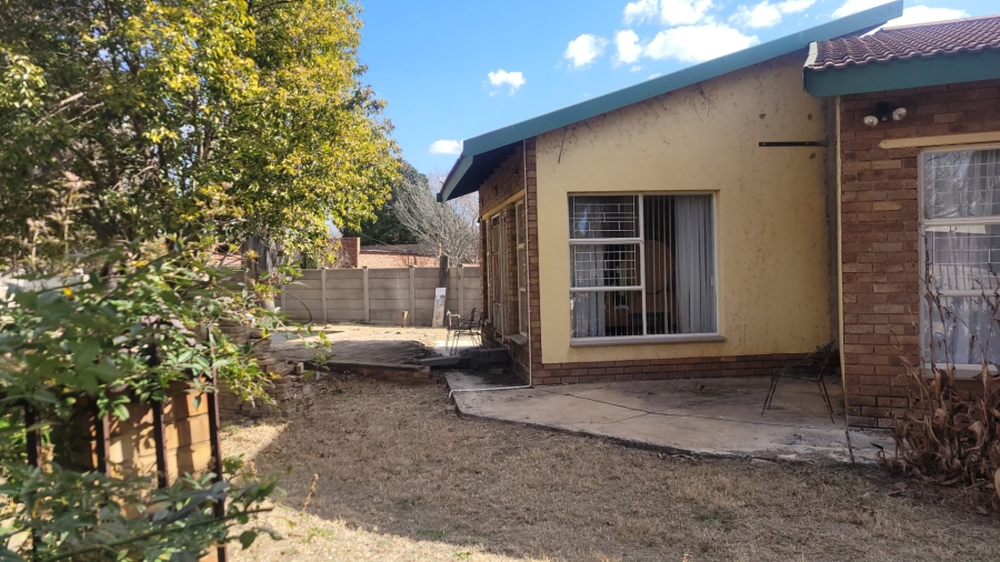 3 Bedroom Property for Sale in La Hoff North West